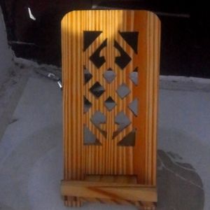 Classi wooden cell phone holder